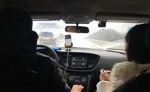 北京滴滴司机2025真实账单_方向盘上的生存游戏_滴滴司机的每日流水